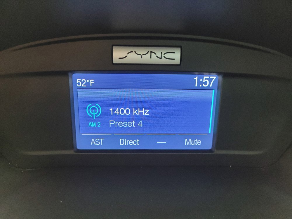 Used 2015 Ford Escape SE FWD image 25