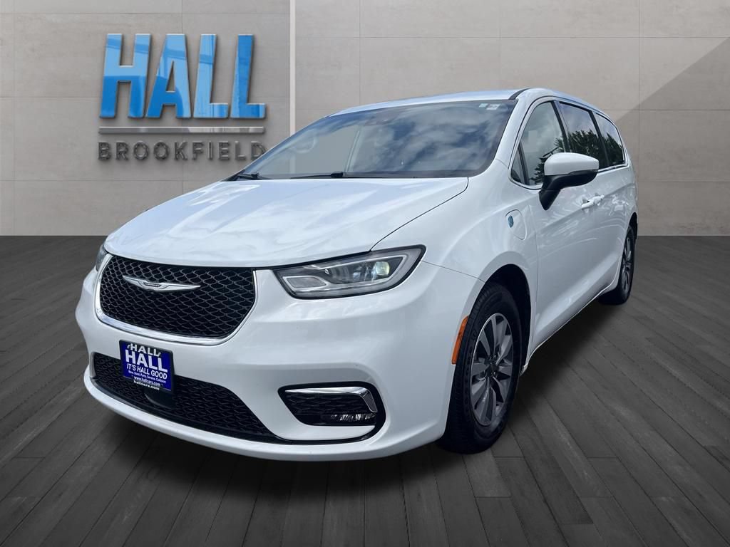 Used 2023 Chrysler Pacifica Touring-L FWD image 1