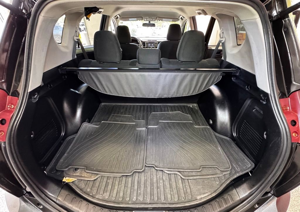 Used 2014 Toyota RAV4 LE AWD/4WD image 55