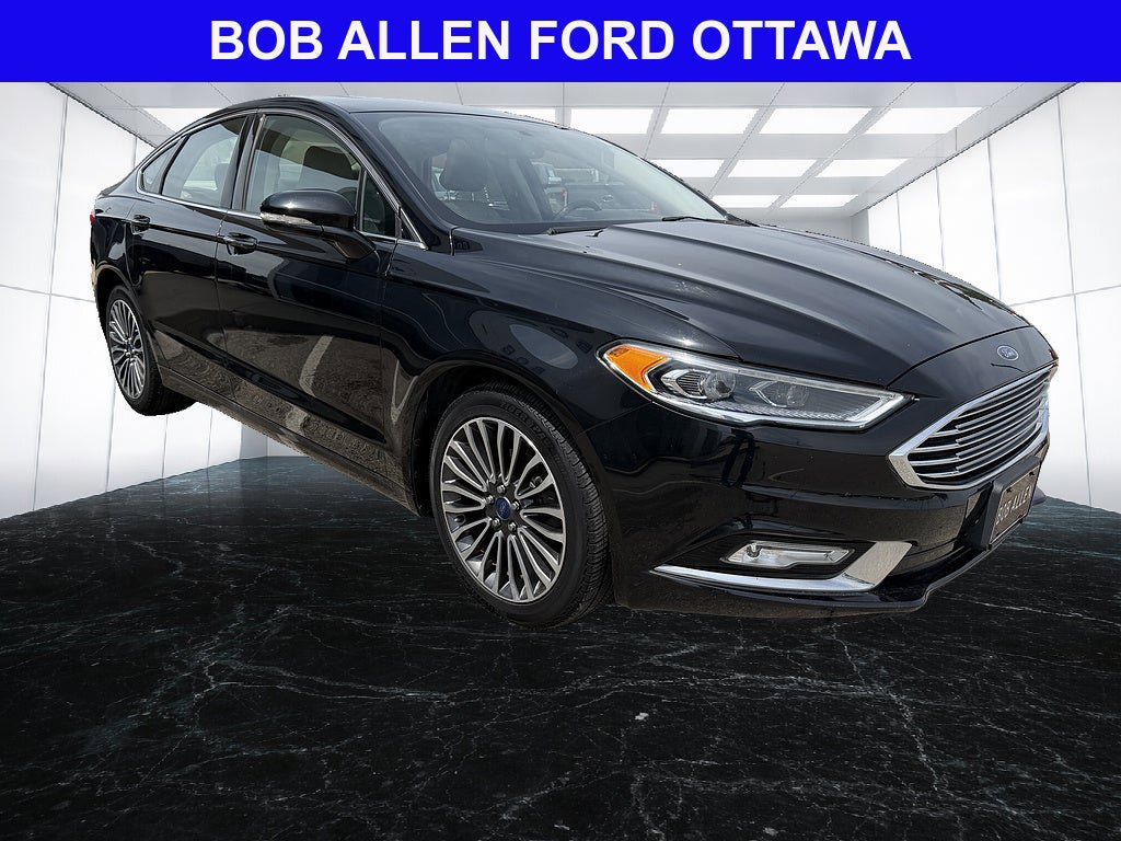 Used 2017 Ford Fusion SE w/ Fusion SE Technology Package AWD/4WD image 7
