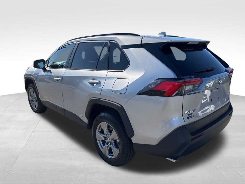 Used 2024 Toyota RAV4 XLE image 3