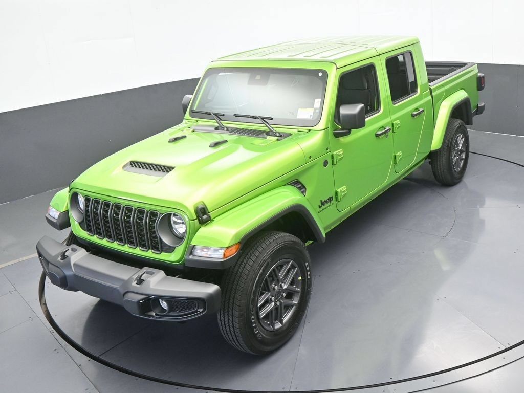 Used 2025 Jeep Gladiator Sport AWD/4WD image 41