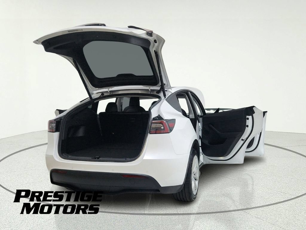 Used 2021 Tesla Model Y Long Range AWD/4WD image 13