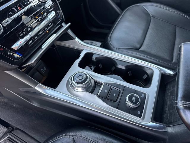 Used 2023 Ford Explorer Limited w/ Equipment Group 301A AWD/4WD image 31