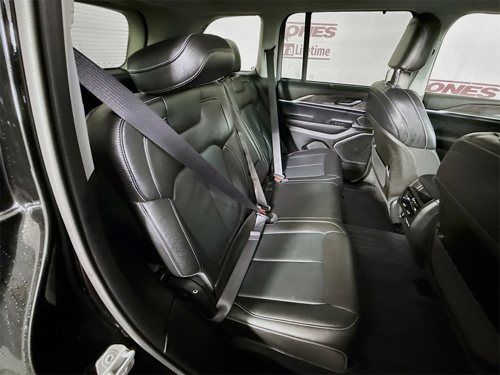 Used 2022 Jeep Grand Cherokee Limited 4xe w/ Luxury Tech Group II image 34