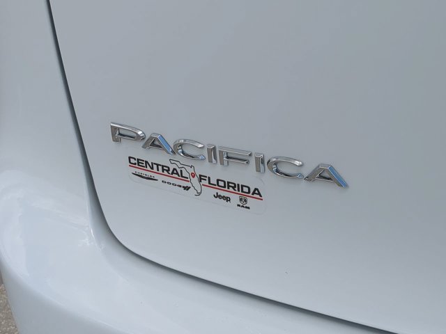 New 2026 Chrysler Pacifica Select FWD image 13