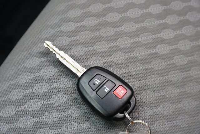 Used 2023 Toyota Tacoma SR image 28