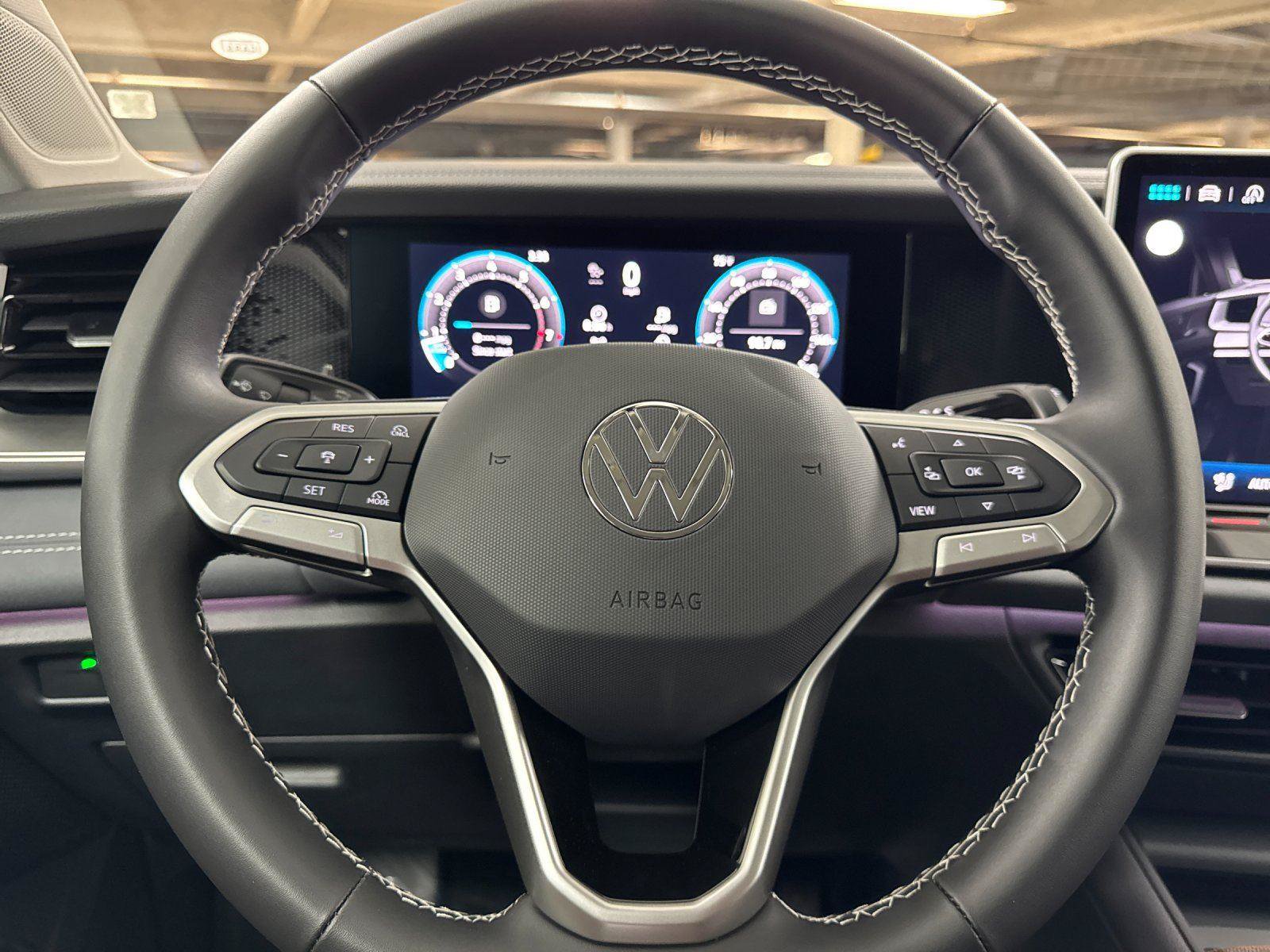 New 2026 Volkswagen Tiguan SE AWD/4WD image 22