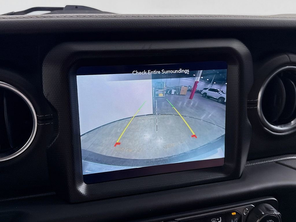 Used 2020 Jeep Wrangler Unlimited Sahara image 42