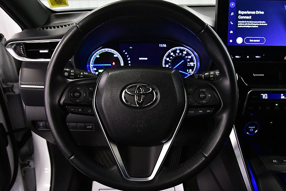 Used 2023 Toyota Venza XLE image 20