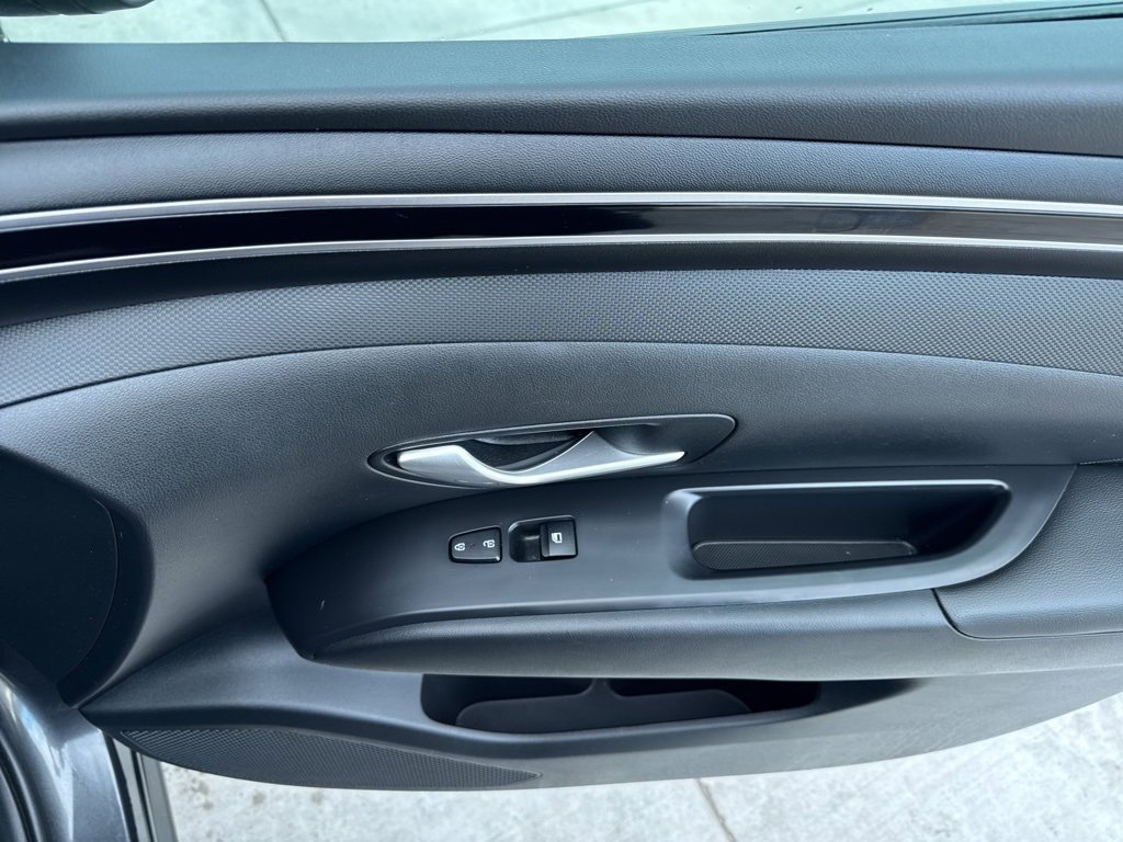 Used 2023 Hyundai Tucson SE image 15