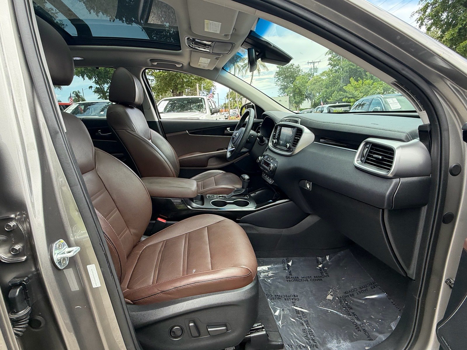 Used 2019 Kia Sorento SX w/ SX Touring Package FWD image 18