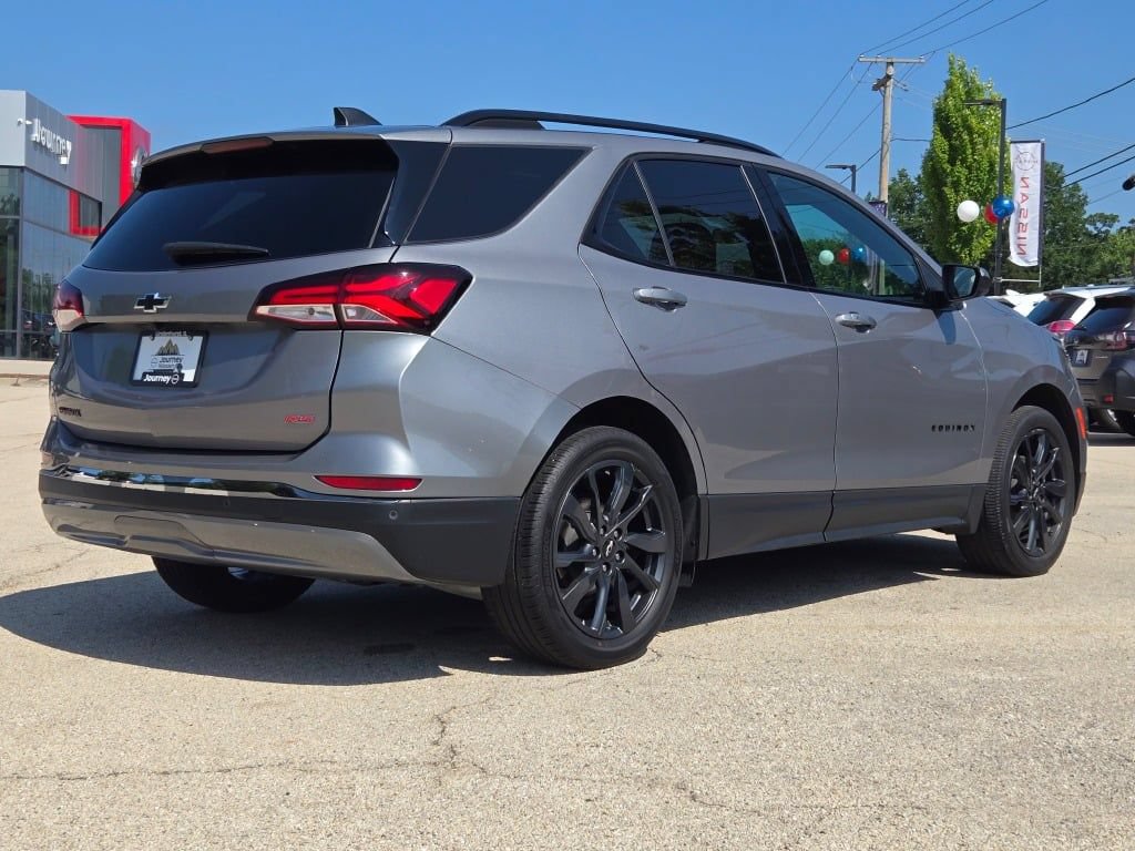 Used 2023 Chevrolet Equinox RS w/ LPO, Floor Liner Package FWD image 11