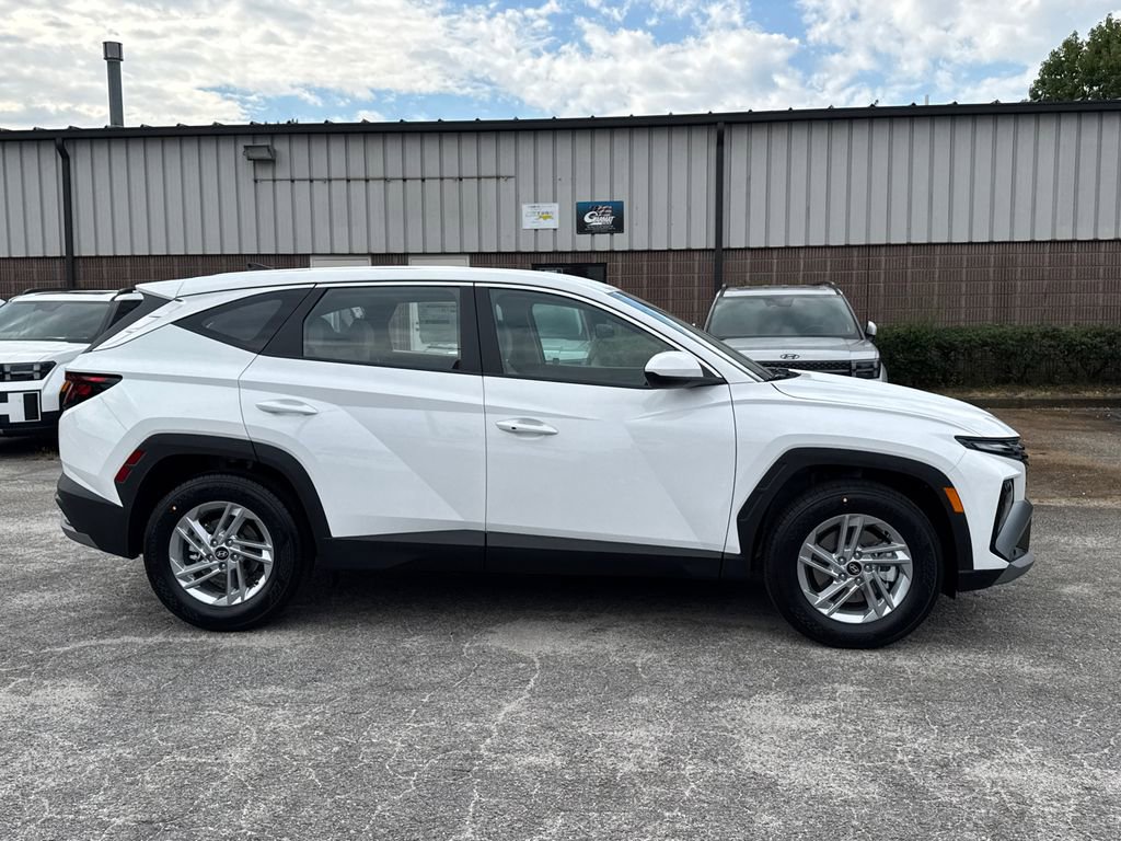 New 2026 Hyundai Tucson SE image 6