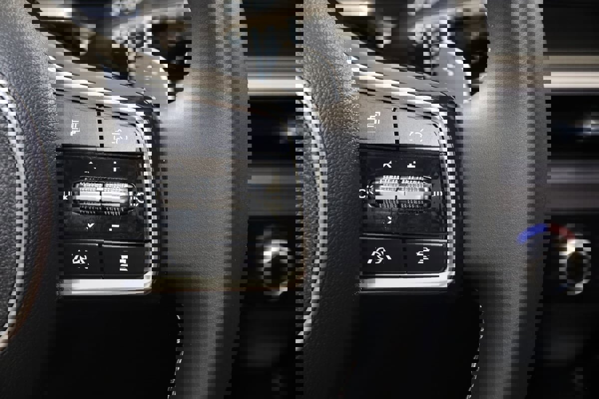 Used 2025 Kia Sorento EX image 37