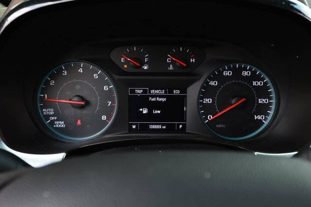 Used 2023 Chevrolet Traverse LS FWD image 11