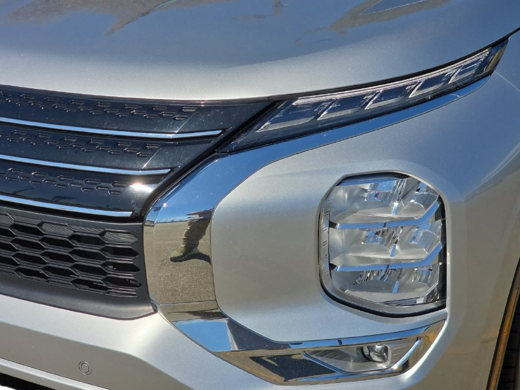 Used 2024 Mitsubishi Outlander SE FWD image 31