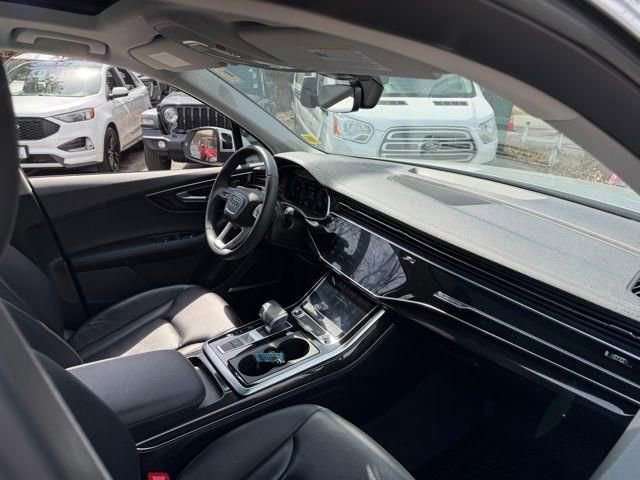 Used 2023 Audi Q7 2.0T Premium Plus w/ Premium Plus Package AWD/4WD image 12