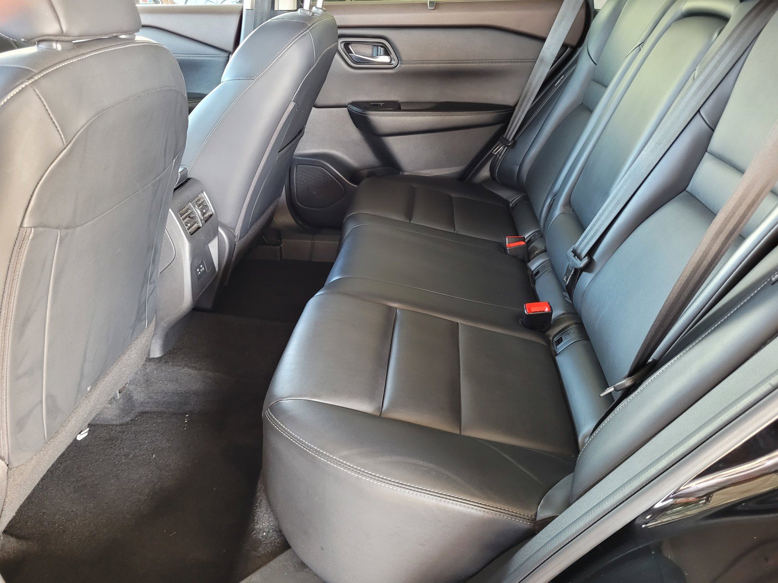Certified 2023 Nissan Rogue SV w/ SV Premium B Package AWD/4WD image 6