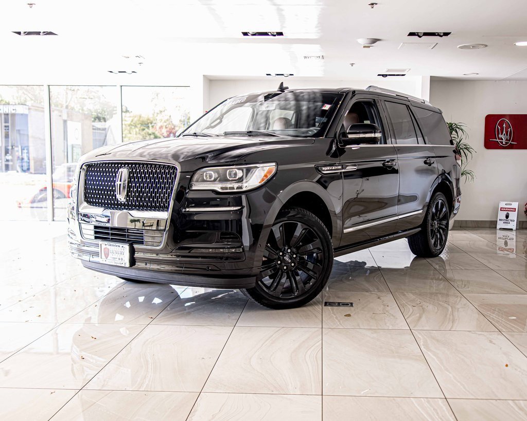 Used 2024 Lincoln Navigator Reserve w/ Equipment Group 201A image 1