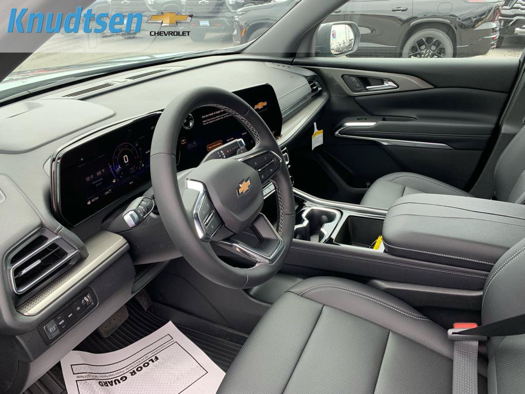 New 2026 Chevrolet Traverse LT w/ Driver Confidence Package AWD/4WD image 17