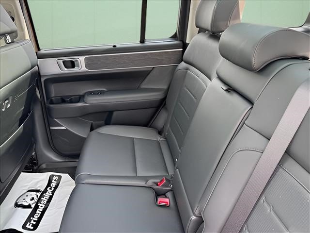 Used 2025 Hyundai Santa Fe Limited AWD/4WD image 10