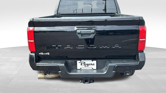 Used 2025 Toyota Tacoma SR5 AWD/4WD image 31