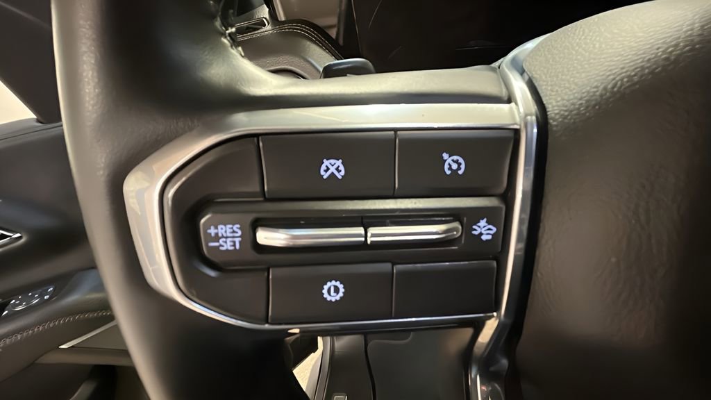 Used 2025 GMC Yukon Denali image 15