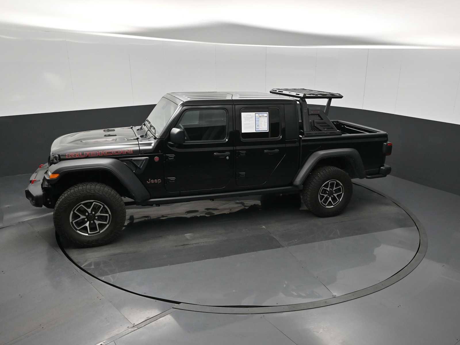 Used 2024 Jeep Gladiator Rubicon w/ Convenience Group image 18