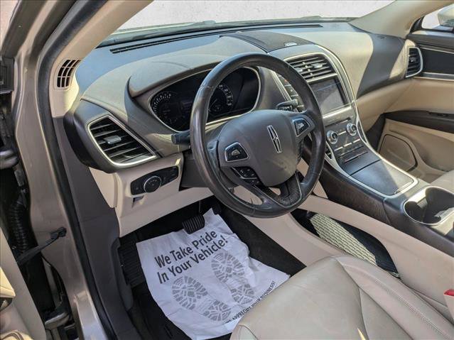 Used 2017 Lincoln MKX Select w/ Select Plus Package FWD image 9