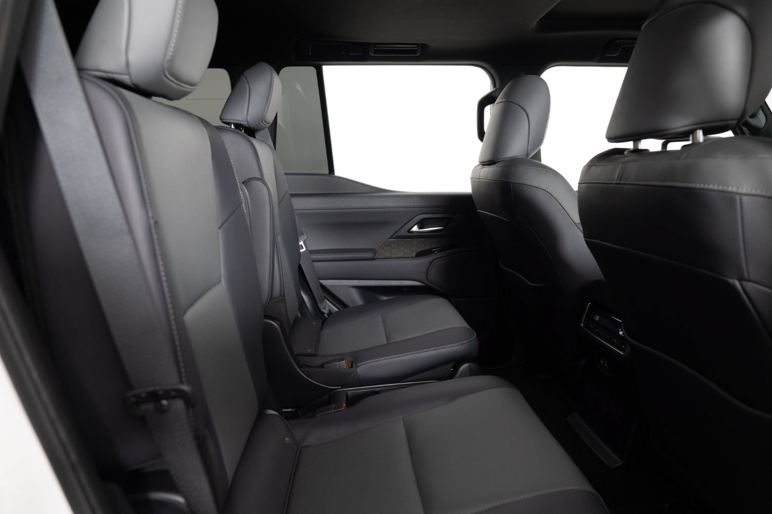 Used 2025 Lexus GX 550 w/ Accessory Package (2T) AWD/4WD image 27