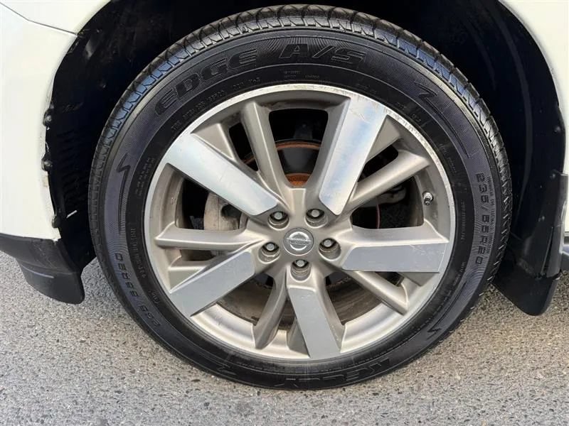 Used 2015 Nissan Pathfinder Platinum AWD/4WD image 28