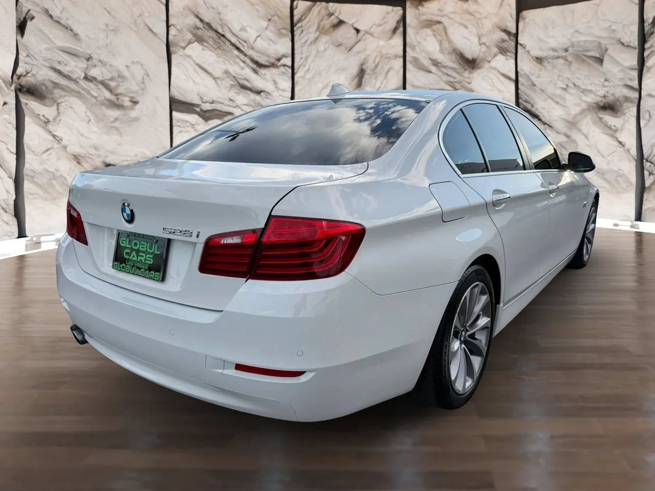 Used 2016 BMW 528i Sedan RWD image 5