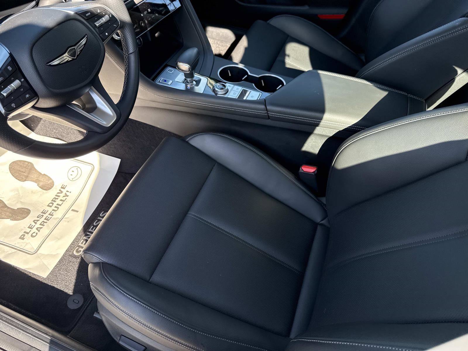 Used 2025 Genesis G70 2.5T image 22