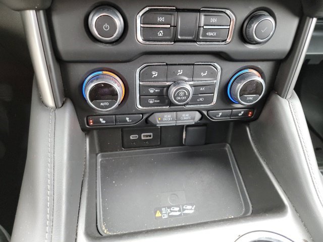 Used 2024 Chevrolet Tahoe LT AWD/4WD image 14