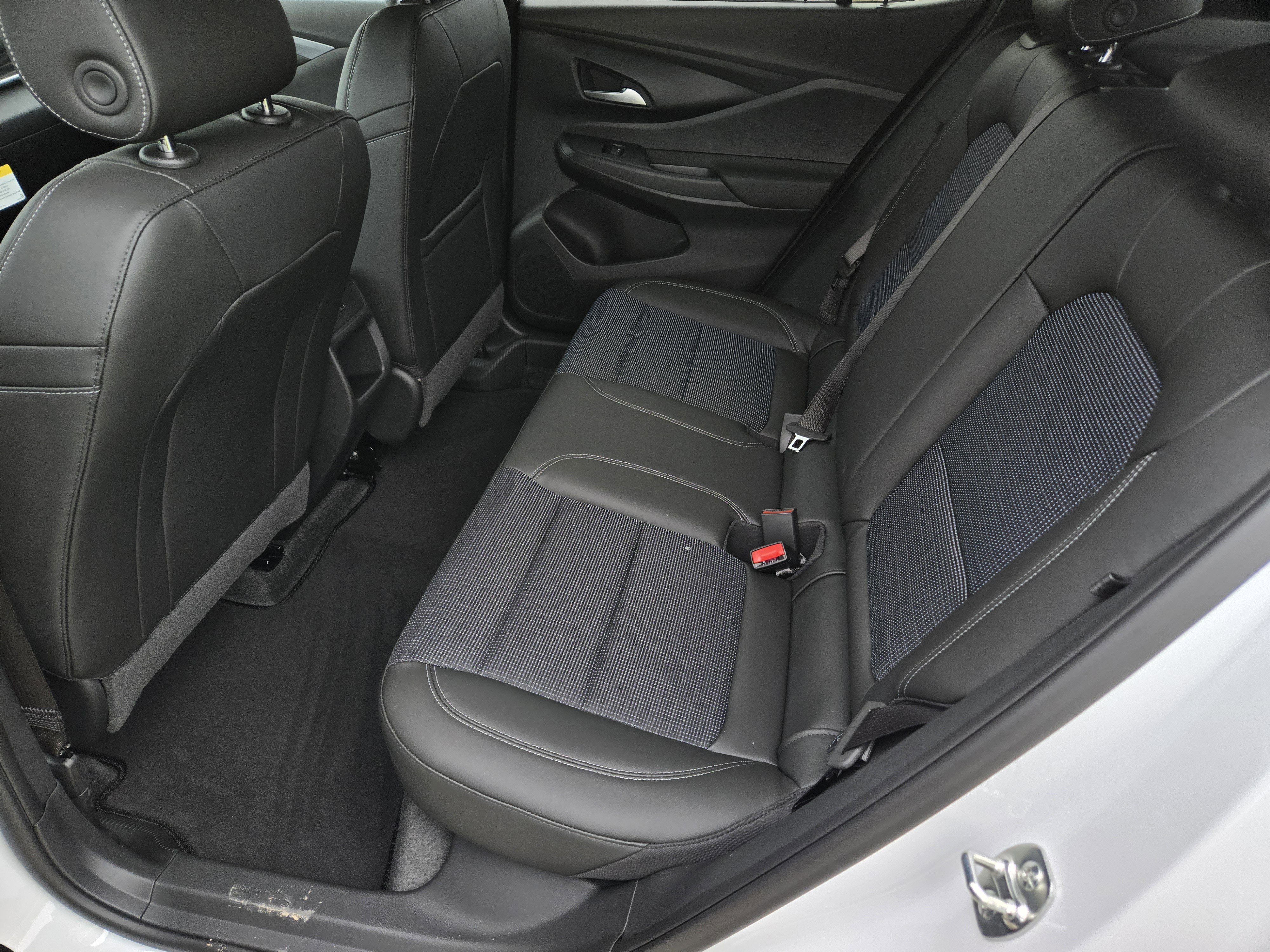 New 2026 Buick Envista Sport Touring FWD image 17