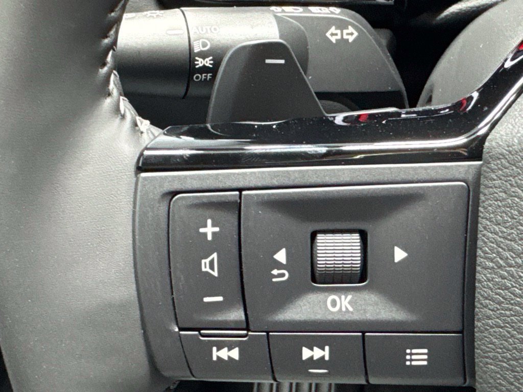 New 2026 Nissan Pathfinder Platinum AWD/4WD image 12