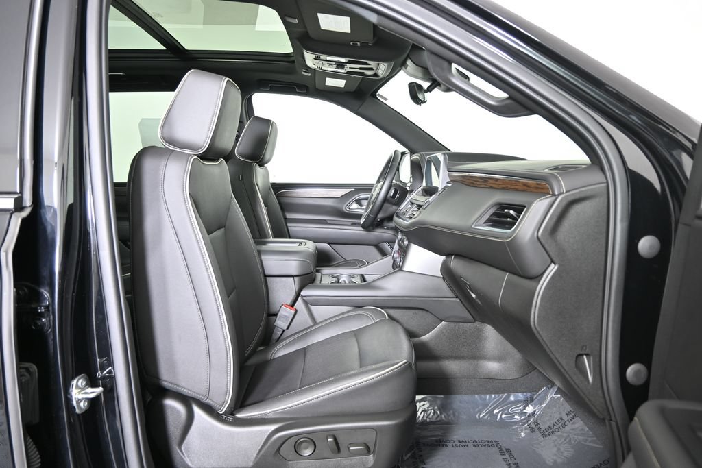 Used 2023 Chevrolet Tahoe Premier w/ Premium Package 2 AWD/4WD image 13