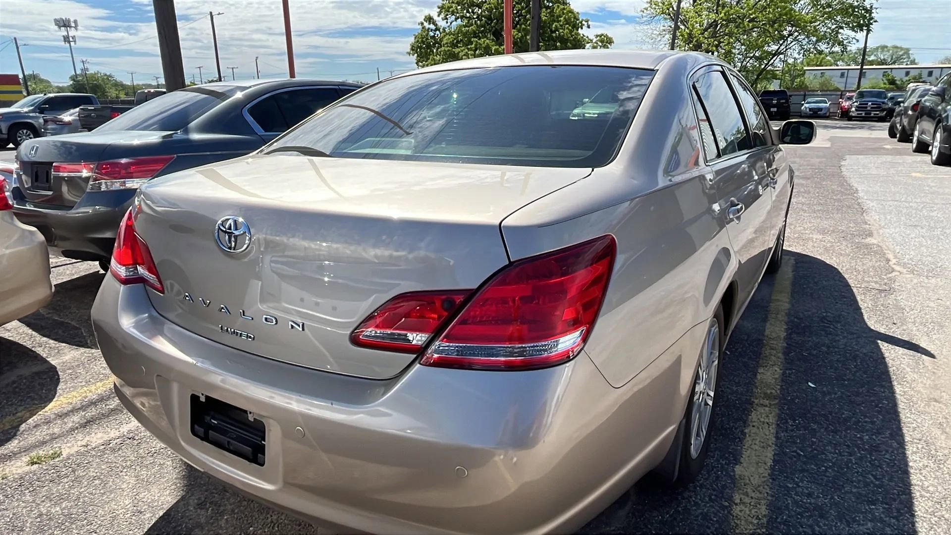 Used 2005 Toyota Avalon Limited image 4