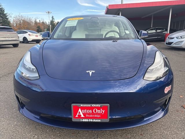 Used 2019 Tesla Model 3 Standard Range image 2