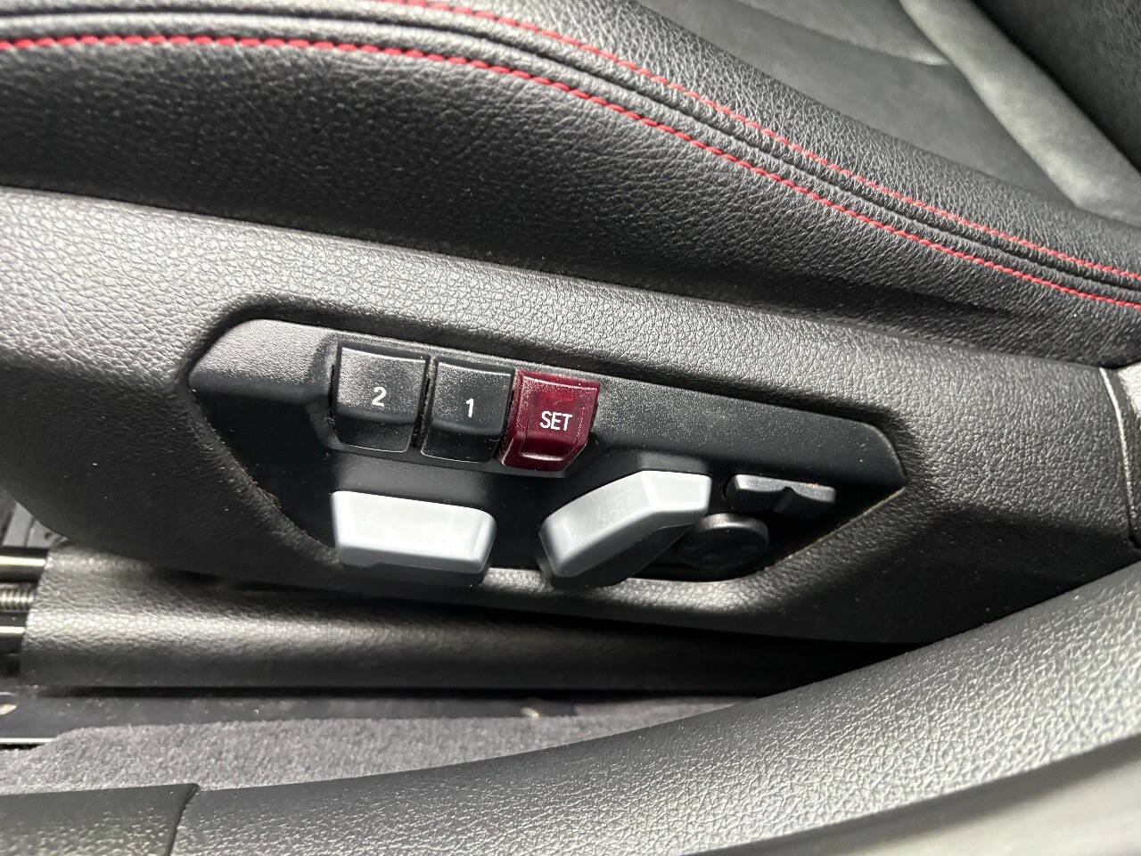 Used 2018 BMW 330i Sedan image 23