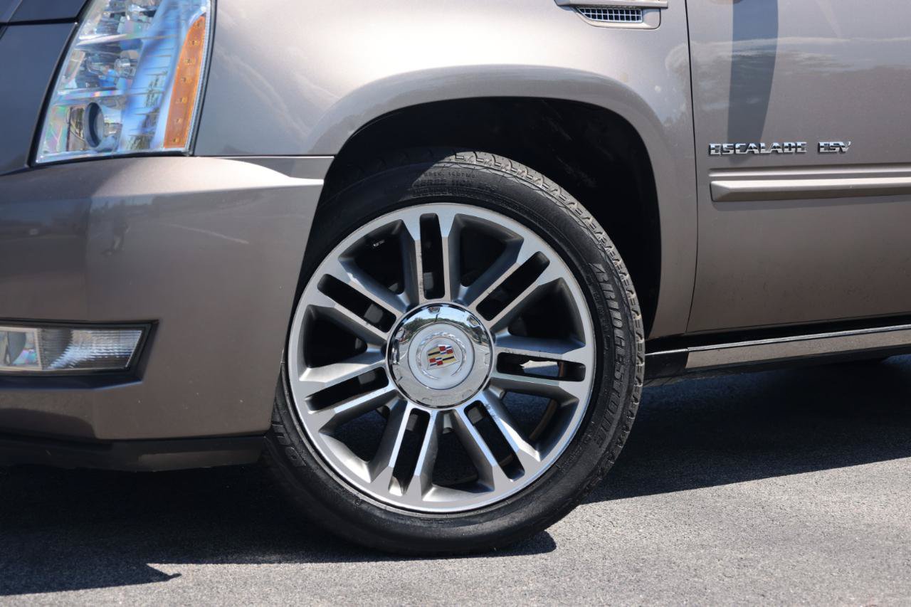 Used 2012 Cadillac Escalade ESV Premium AWD/4WD image 28