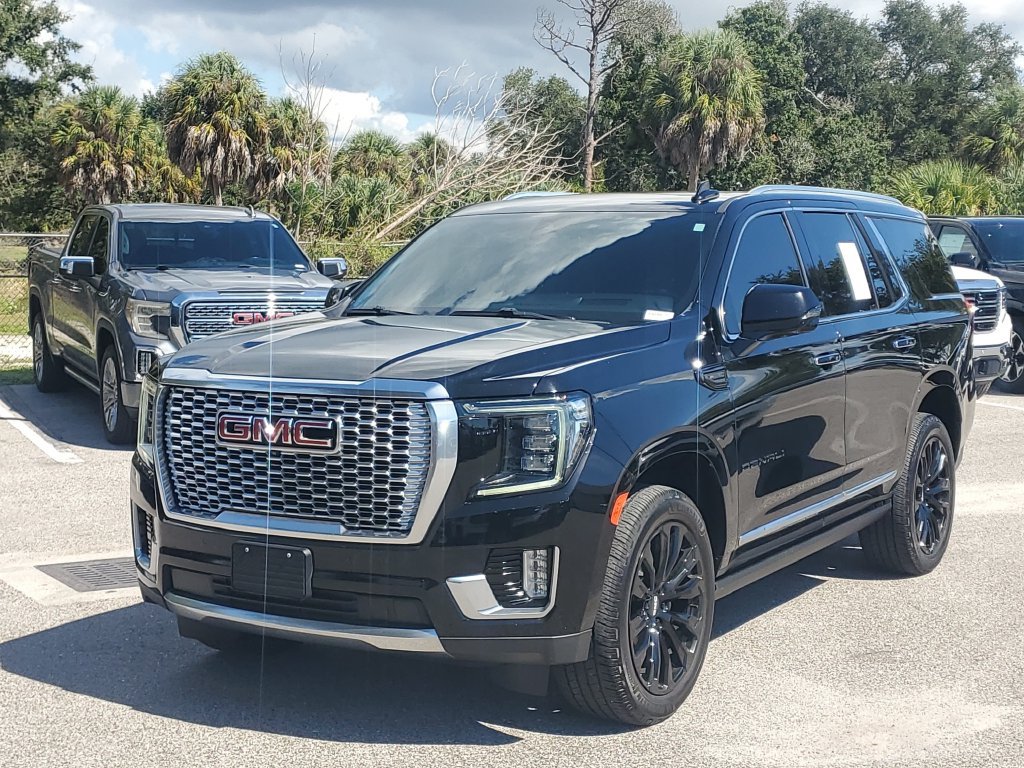 Used 2022 GMC Yukon Denali w/ Max Trailering Package AWD/4WD image 3