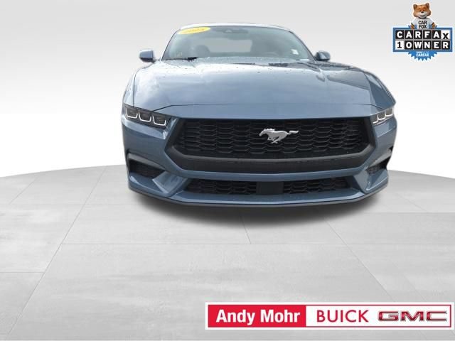 Used 2025 Ford Mustang Premium RWD image 5