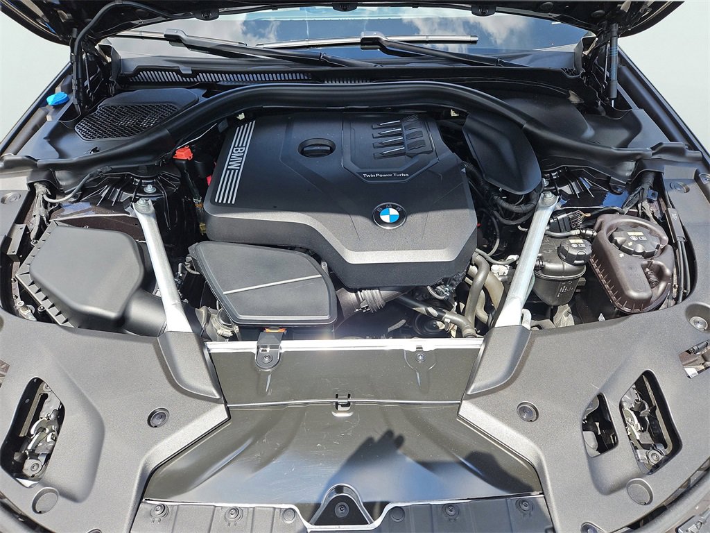 Used 2022 BMW 530i xDrive w/ Premium Package image 39