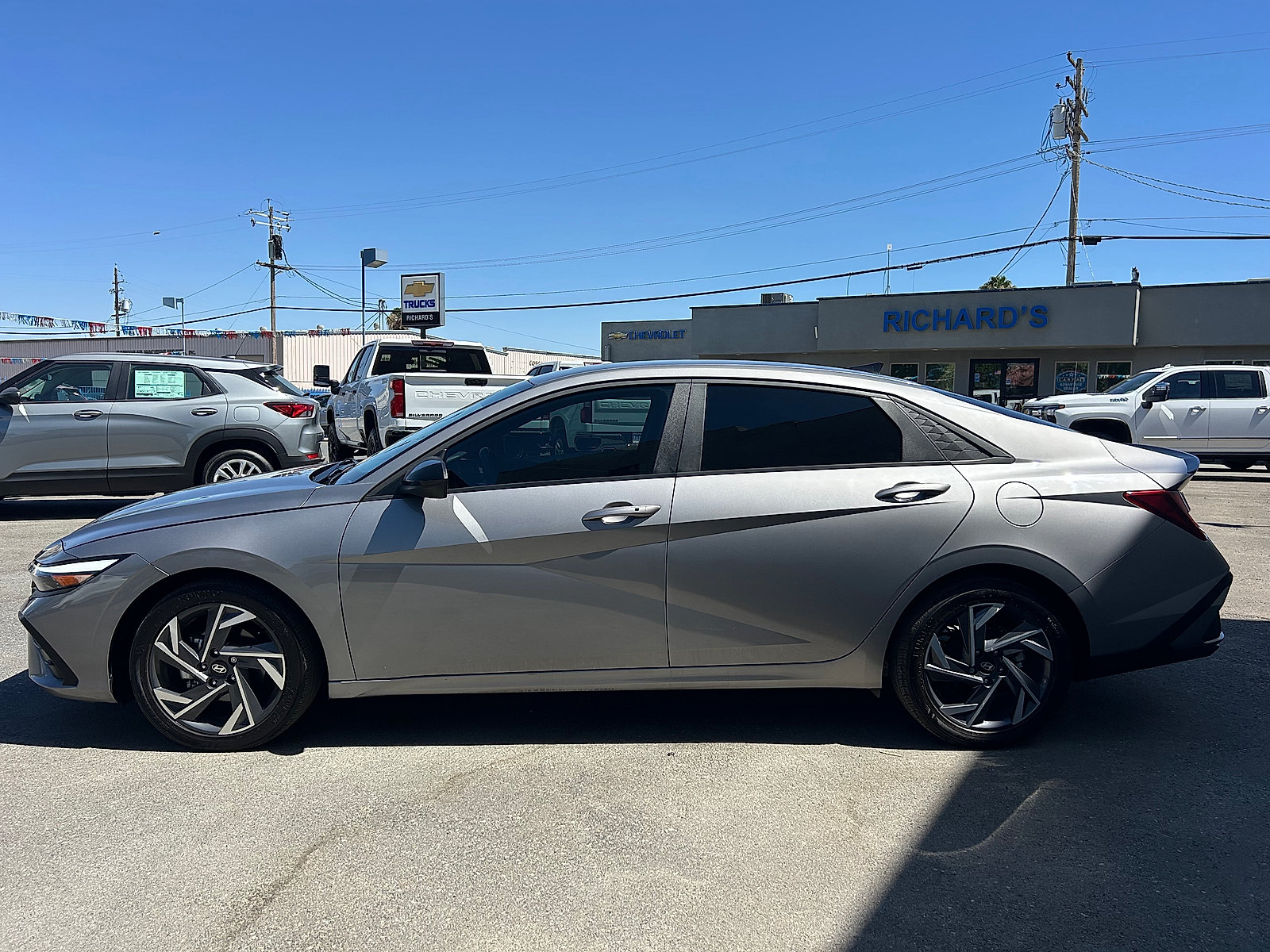 Used 2025 Hyundai Elantra Sport w/ Cargo Package FWD image 6