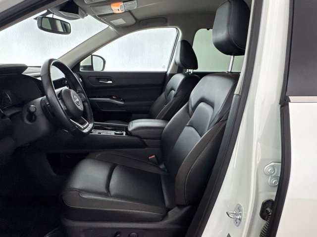 Used 2022 Nissan Pathfinder SL w/ SL Black Package AWD/4WD image 28