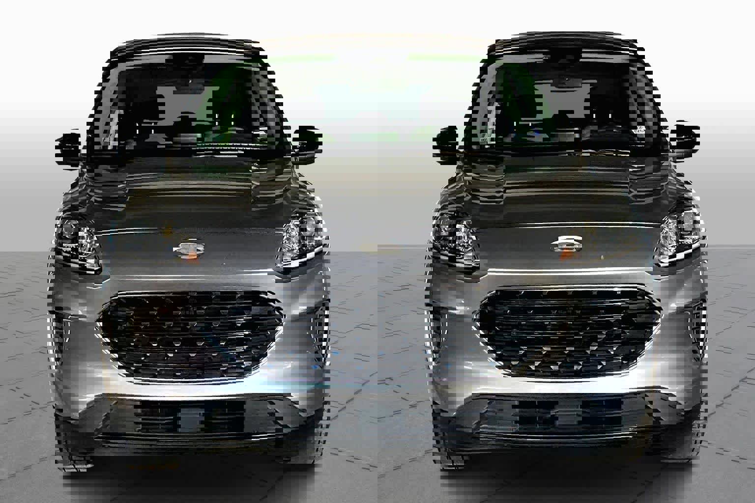 Used 2022 Ford Escape SE w/ SE Sport Appearance Package image 3