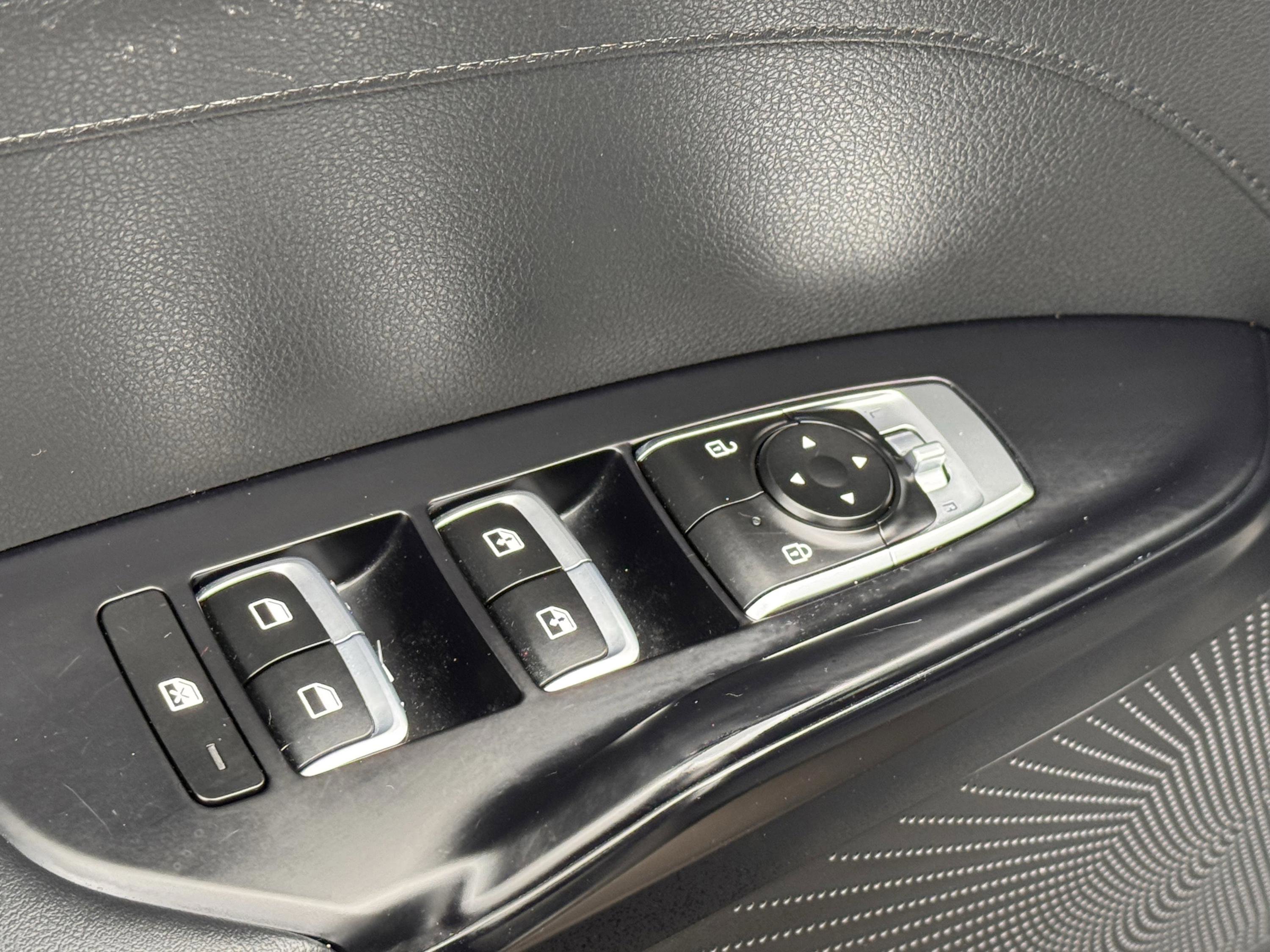 Used 2022 Kia K5 GT-Line FWD image 25