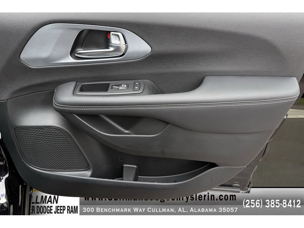 New 2026 Chrysler Pacifica Limited w/ S Appearance Package image 20